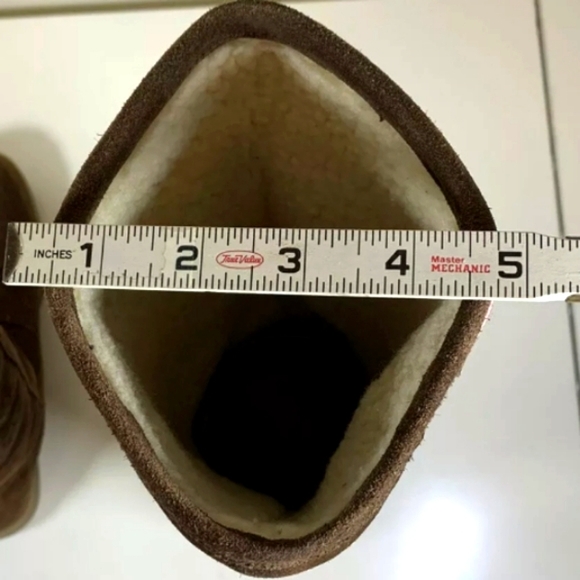 NWOB - Juicy Couture - Signature Chocolate Brown Suede Knee-high Boots. Size 8.5 - Picture 6 of 12